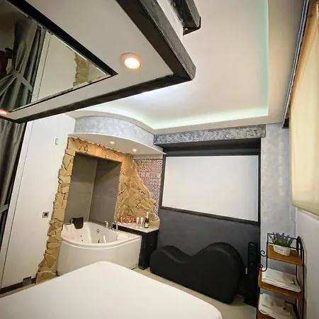 Aparta La Nuit Calafell